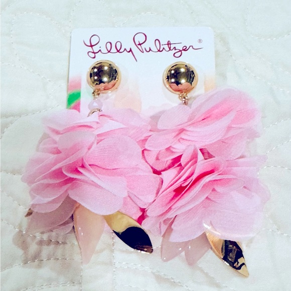 Lilly Pulitzer Jewelry - Lilly Pulitzer Light Pink Cascading Petal Earrings NEW